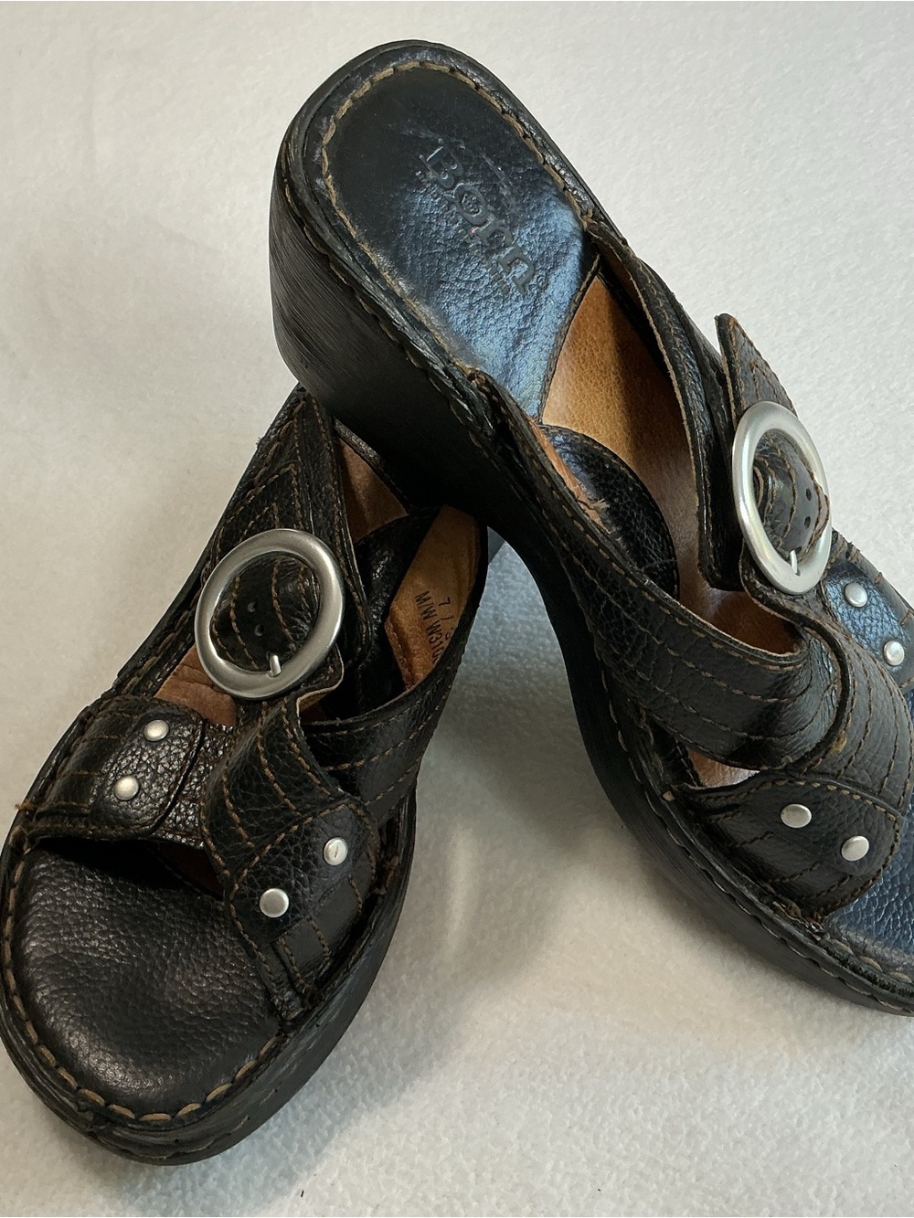 Born Black Leather Wedge Sandals Women's Size 7 EU 38 Slide Mules Buckle Studded - Picture 2 of 8
